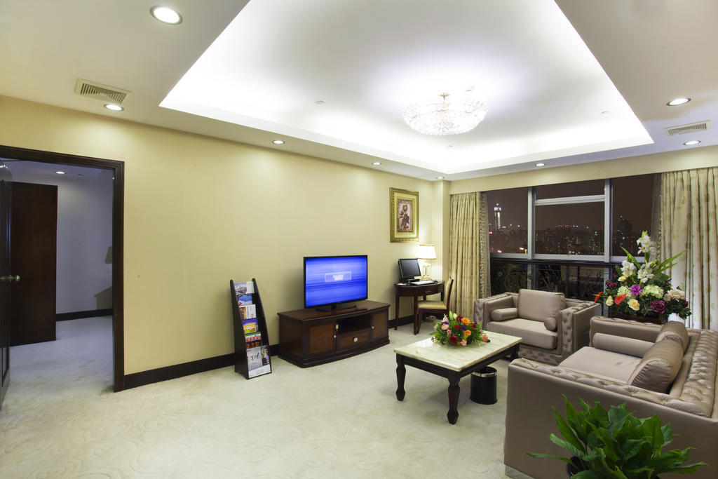 Yutong Hotel Гуанчжоу Экстерьер фото